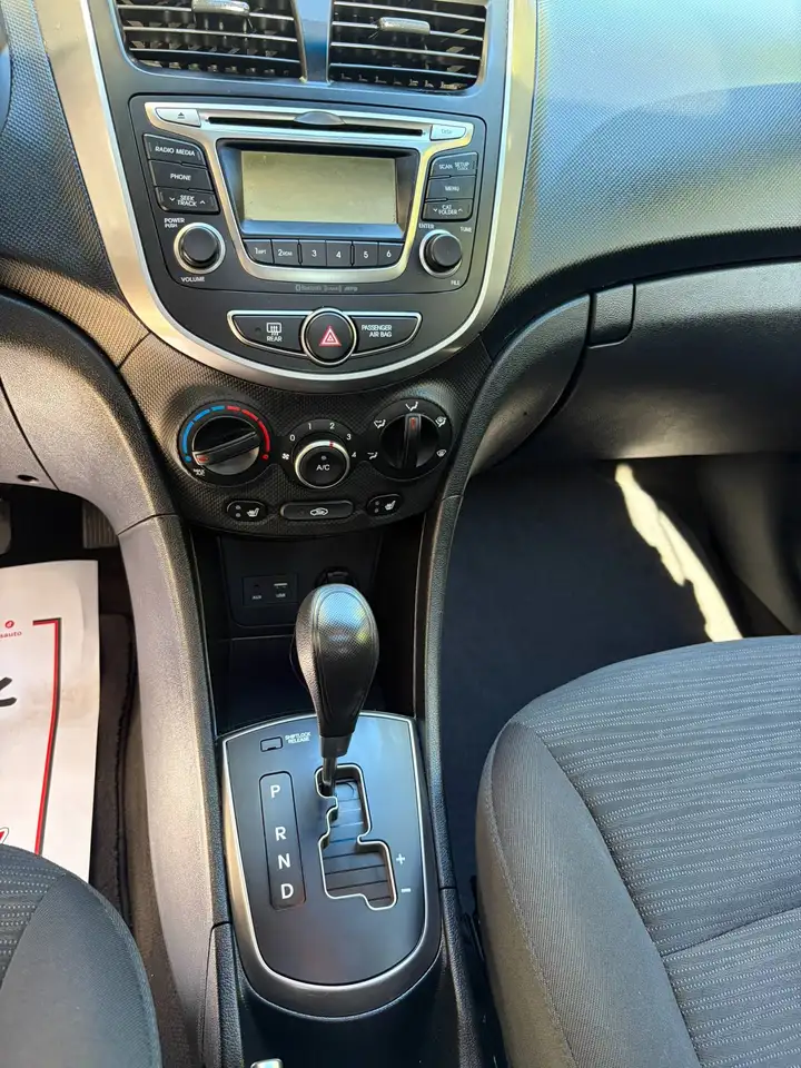 Hyundai ACCENT снимка Hyundai ACCENT