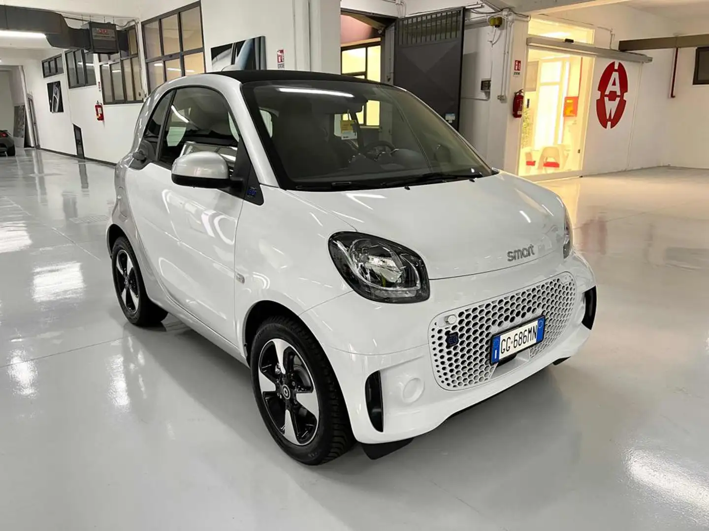 smart forTwo EQ Passion 22 KW/h Apple CarPlay + Android Auto Blanco - 1