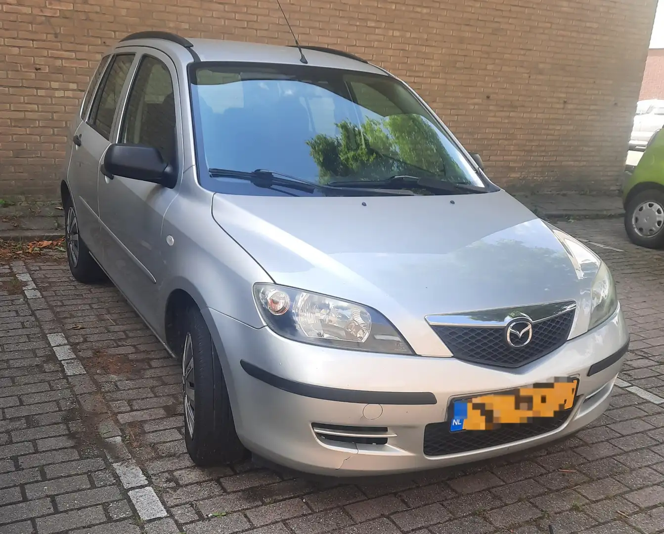 Mazda 2 1.4 Exclusive Šedá - 2