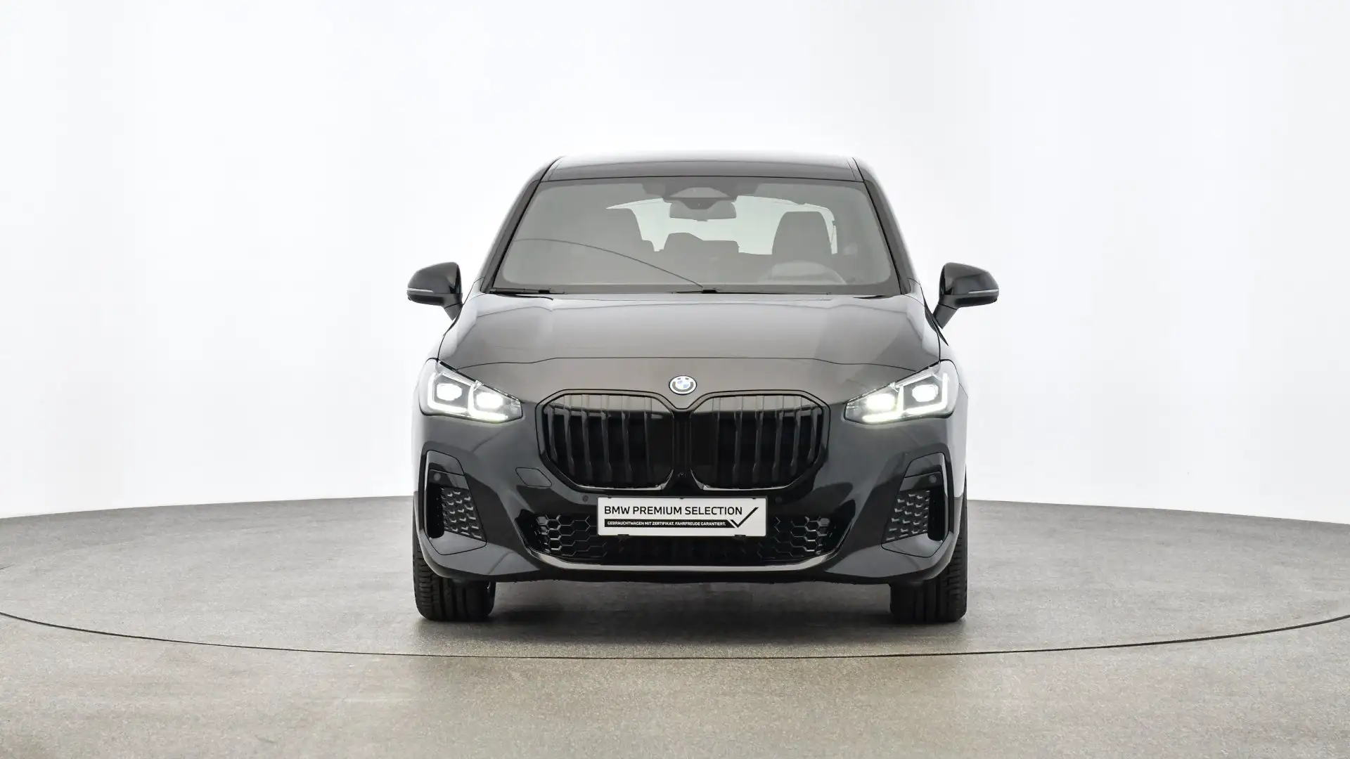 BMW 225 e xDrive M-Sportpaket / AHK Schwarz - 2