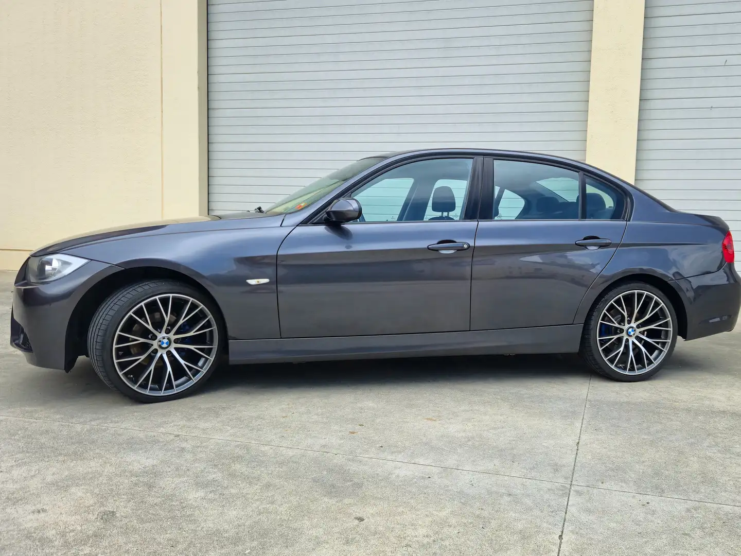 BMW 320 320i e90 Grau - 2