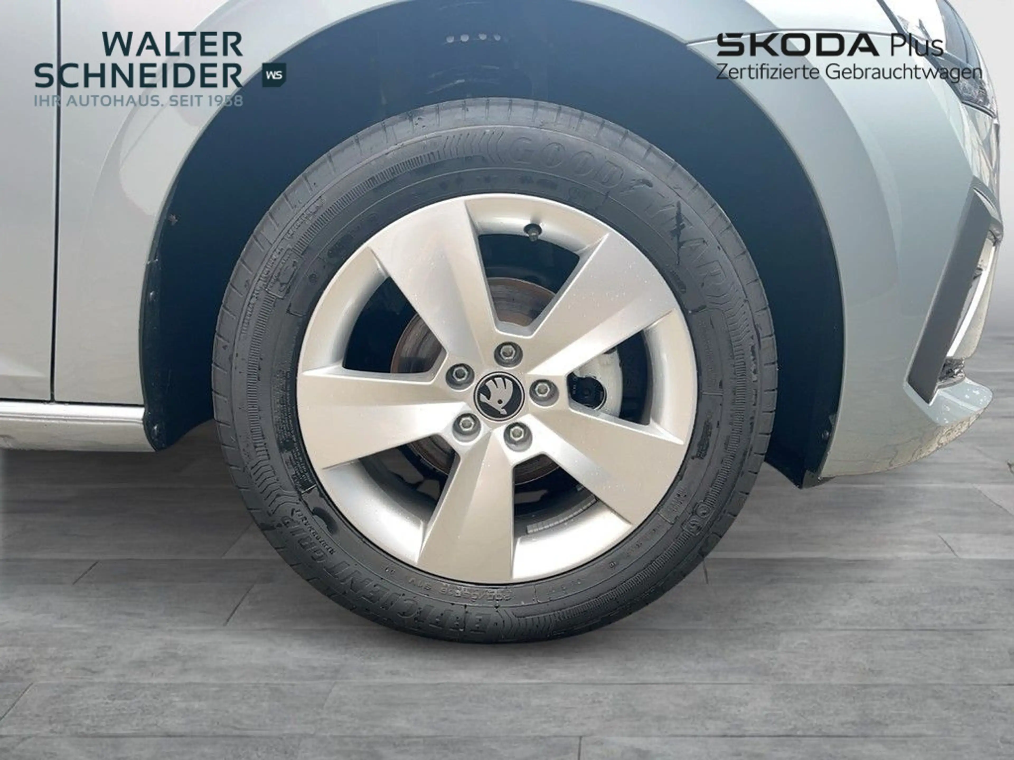 Skoda Scala 1,0 TSI 95 PS 5-Gang-Schaltgetriebe Essenc — photo 8