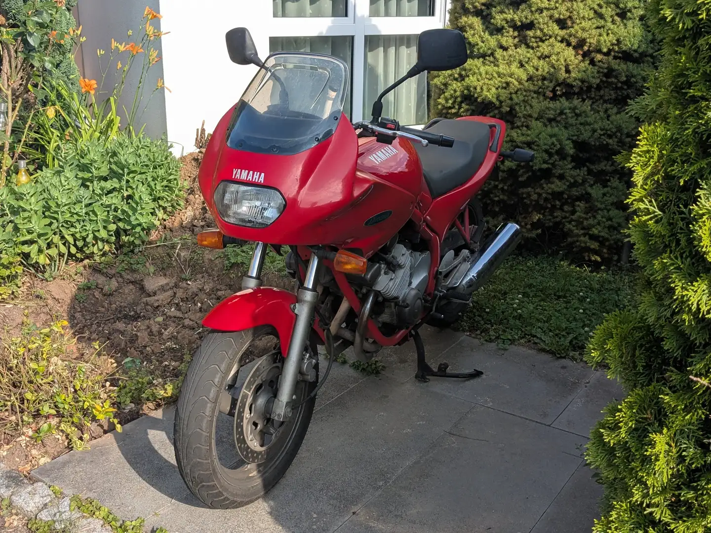 Yamaha XJ 600 Rouge - 1