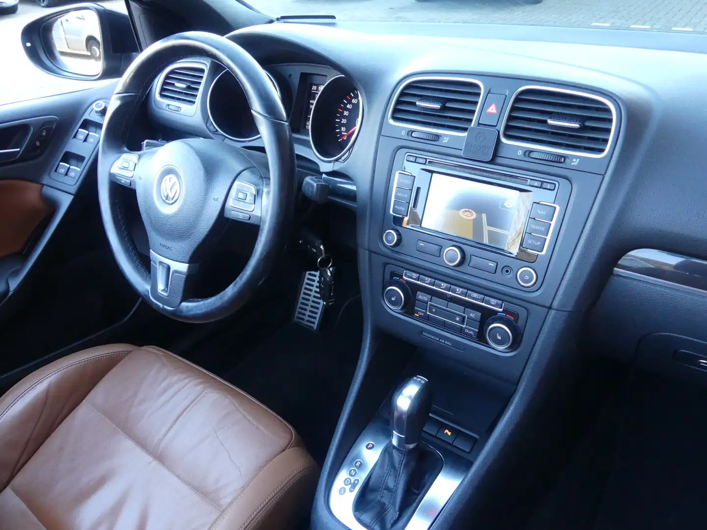 Volkswagen Golf Cabriolet 1.4 TSI / Leer / Xenon / Automaat Noir - 2