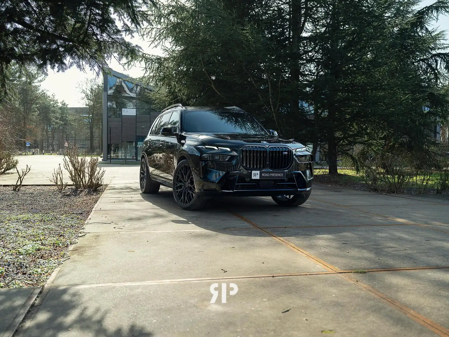 BMW X7 M60i xDrive I BTW I 7-pers I M Sport Zwart - 2
