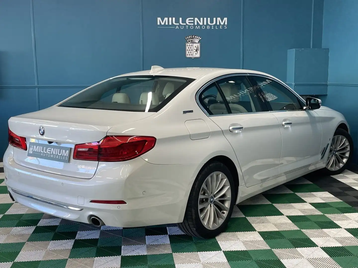 BMW 530 SERIE (G30) 530EA IPERFORMANCE 252CH LUXURY Blanc - 2