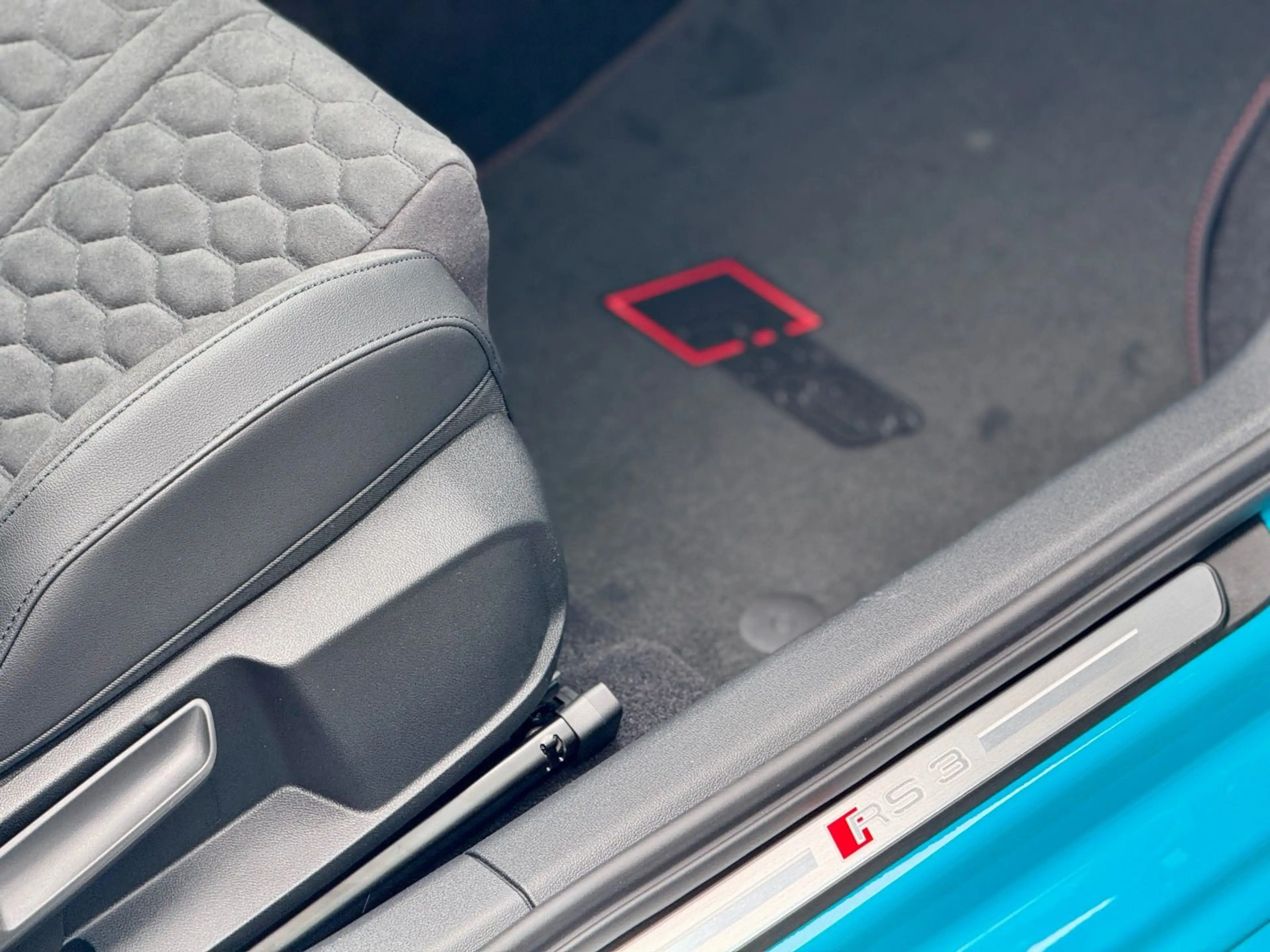 Audi RS3 NAVI*CARPLAY*ADFAHRW*MATRIXPANO*2 — photo 19