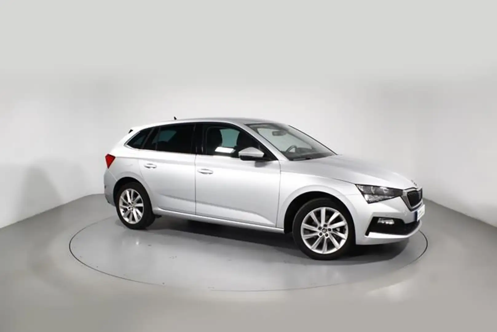 Skoda Scala 1.0 TSI Style DSG 81kW Plateado - 2