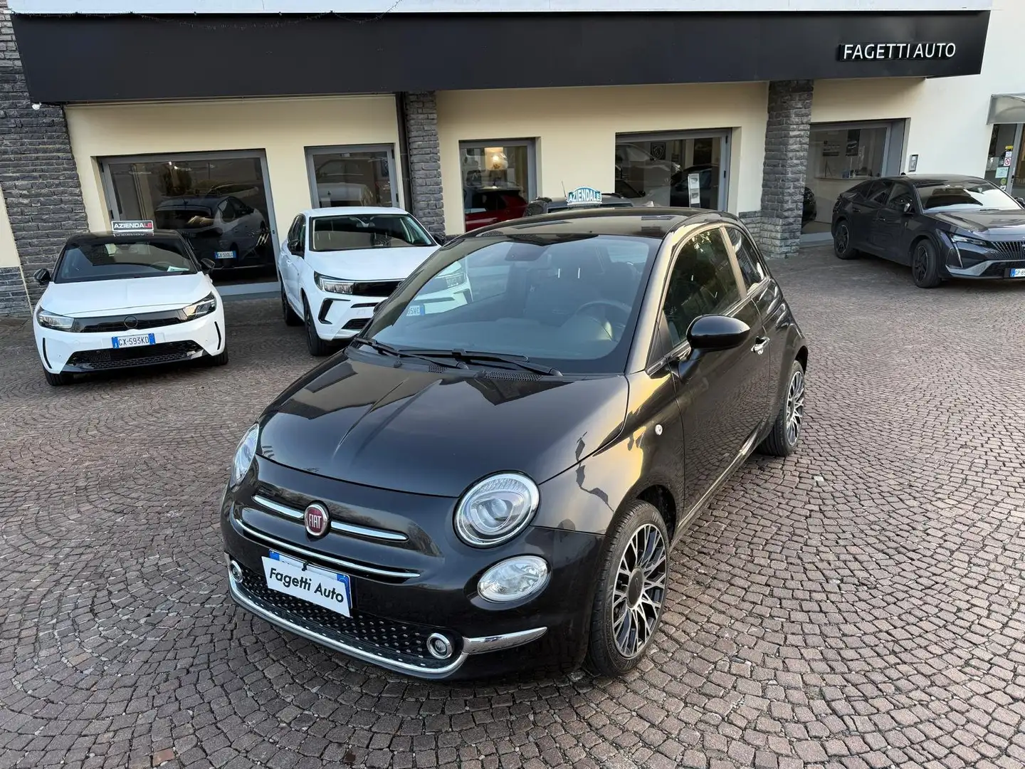 Fiat 500 1.0 HYBRID 70CV DOLCEVITA Nero - 1