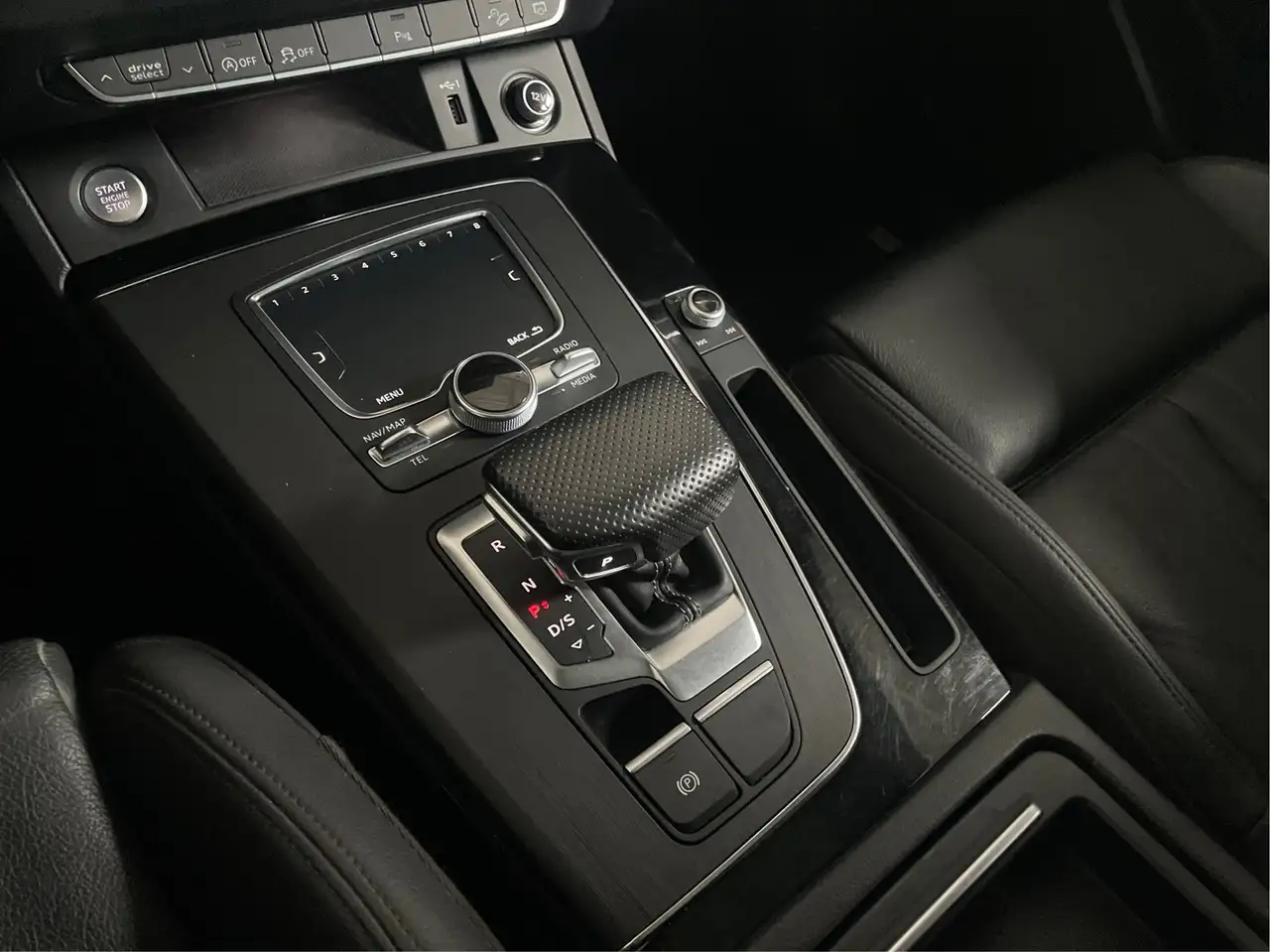 Audi Q5 снимка Audi Q5