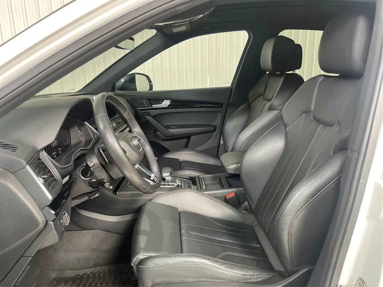 Audi Q5 снимка Audi Q5