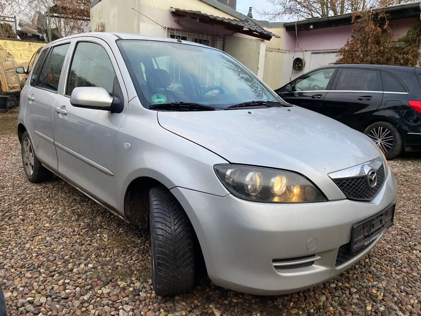 Mazda 2 Lim. 1.4 Active-TÜV10/27-KLIMA Argent - 2