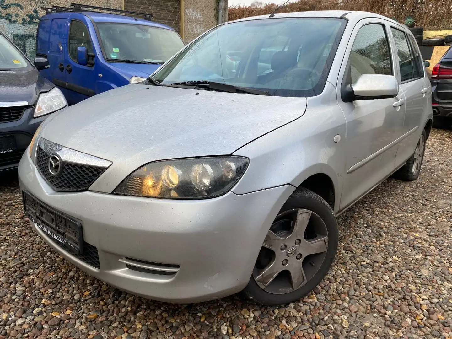 Mazda 2 Lim. 1.4 Active-TÜV10/27-KLIMA Argent - 1