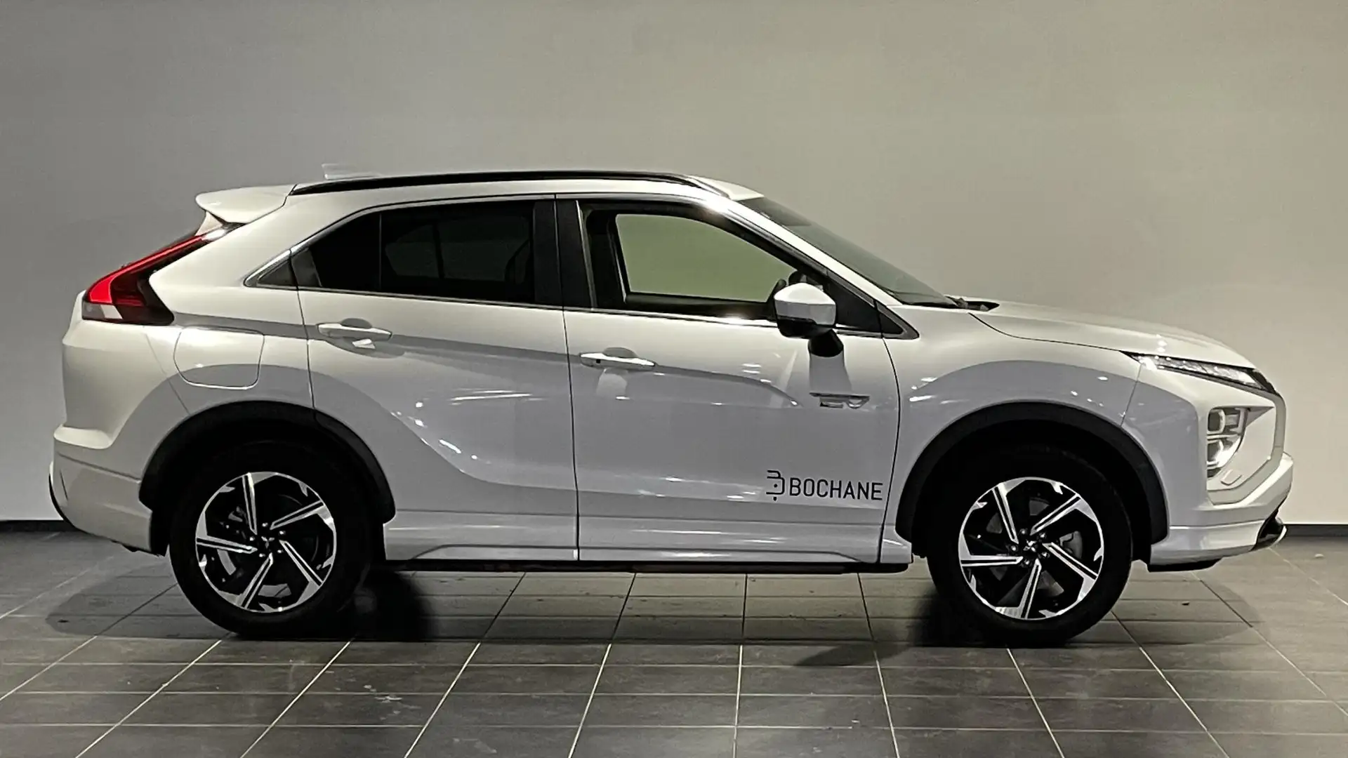Mitsubishi Eclipse Cross 2.4 PHEV Prestige + | Afneembare Trekhaak | Ledere Wit - 2