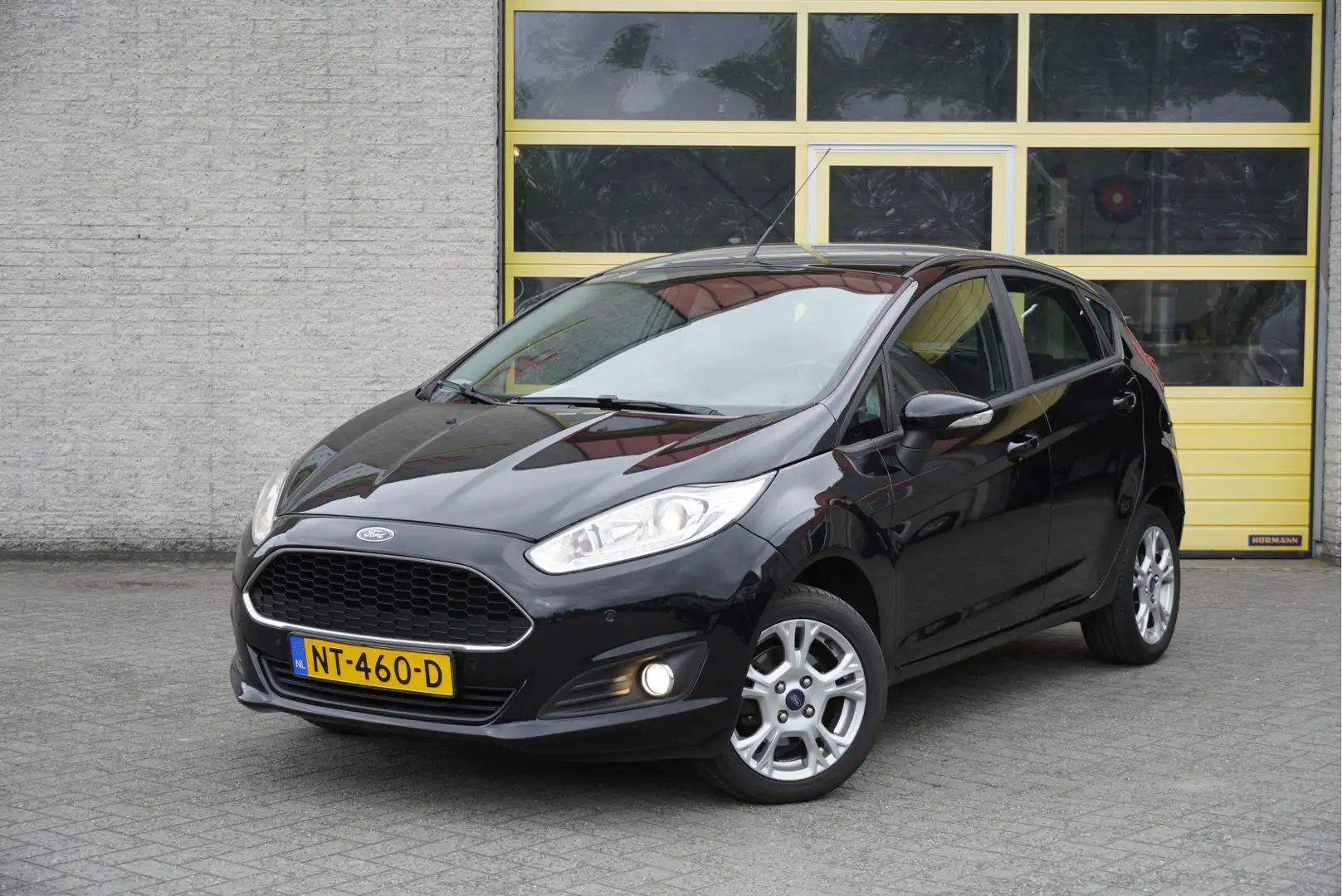 Ford Fiesta 1.0 5drs Style Ultimate BJ2017 Led | Pdc | Navi | Zwart - 1