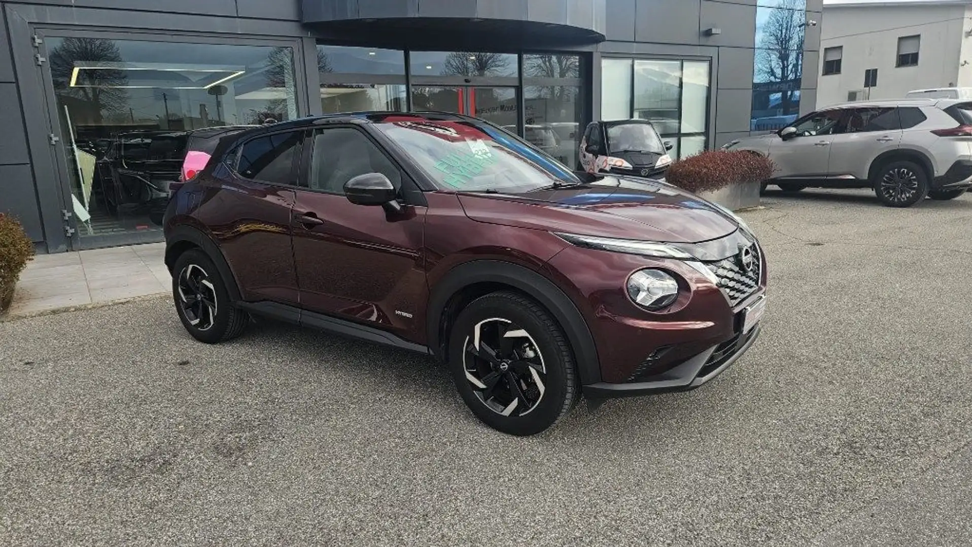 Nissan Juke 1.6 HEV N-Connecta Rot - 2