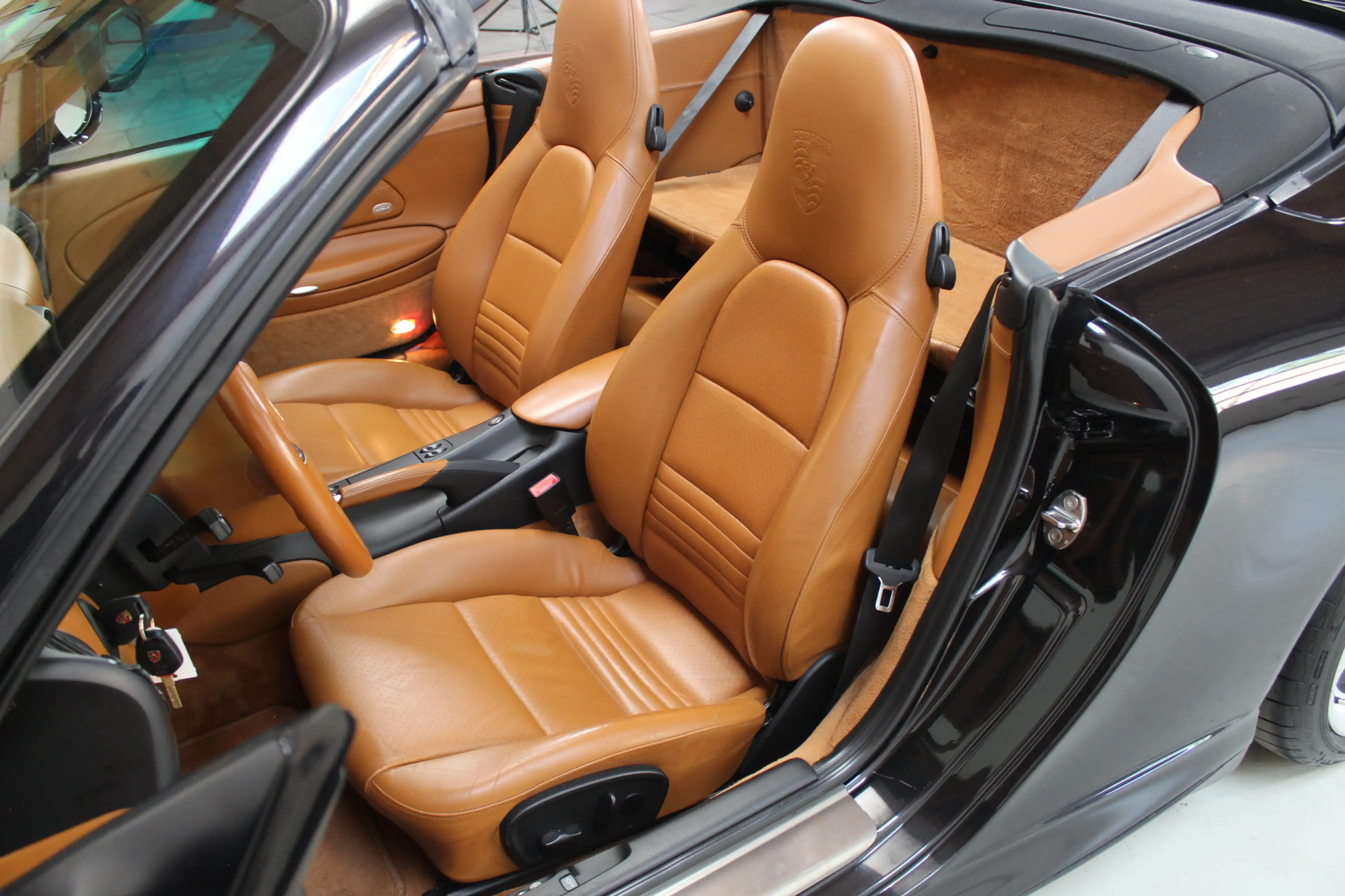 Porsche 996 Cabrio 3.6 Carrera 4S | PCCM | SAGA | Memory | — photo 13