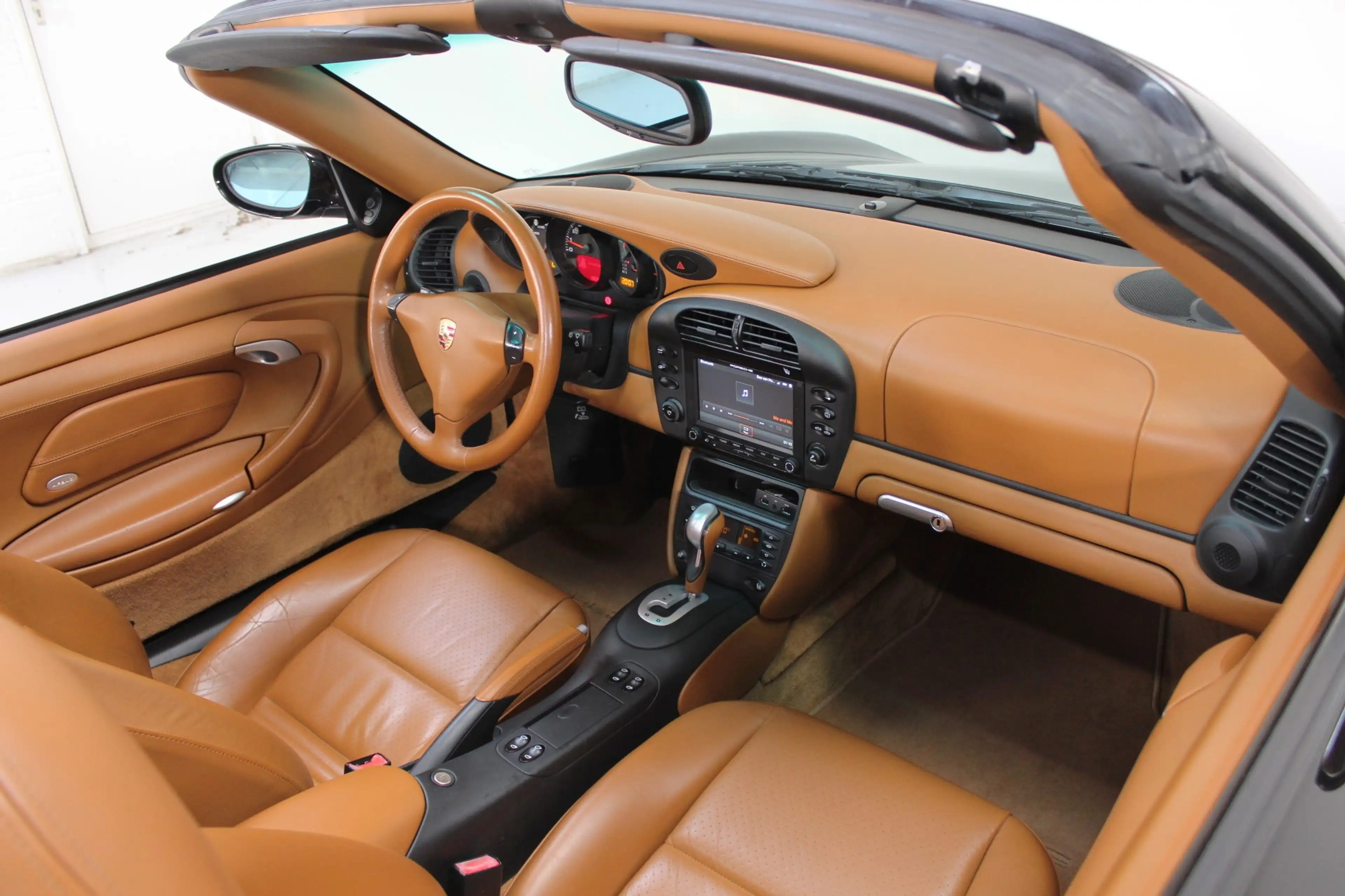Porsche 996 Cabrio 3.6 Carrera 4S | PCCM | SAGA | Memory | — photo 14
