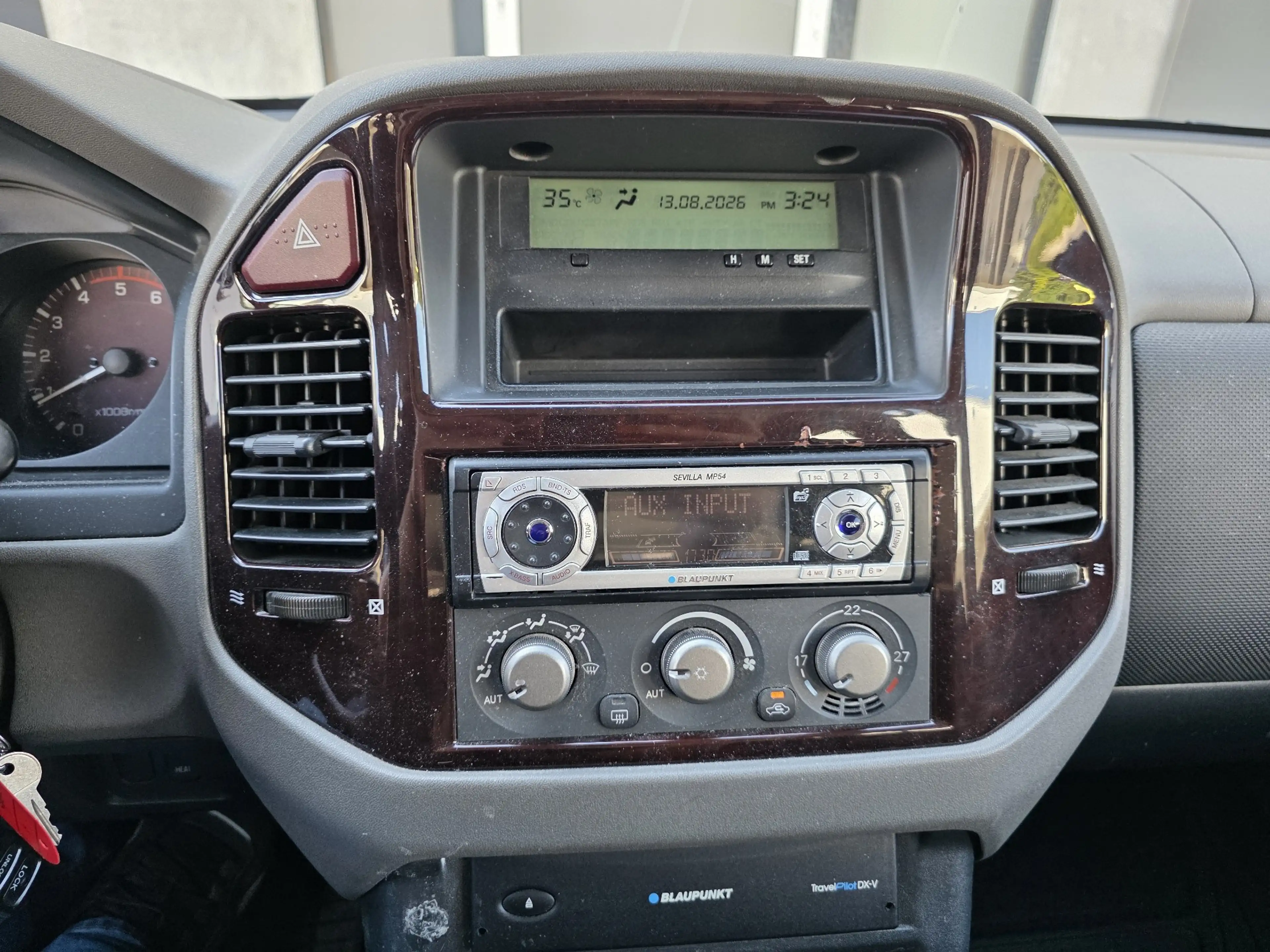 Mitsubishi Pajero 3.2 Turbo DI-D 16v GLS Exe Grand Slam — photo 13