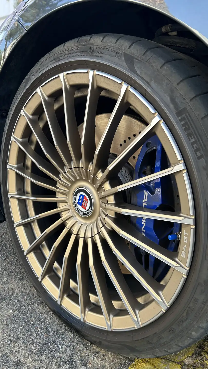 Alpina B4 B4 Gran Coupe 2025 블랙 사진 4