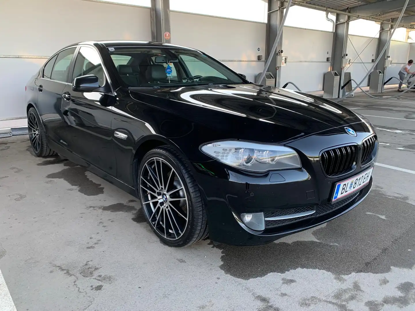 BMW 520 520d F10 Noir - 1