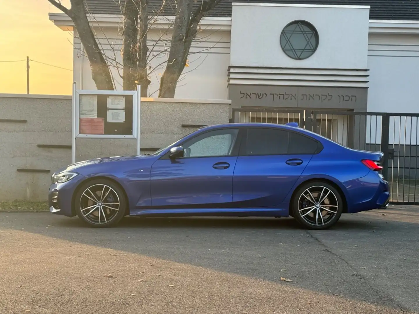 BMW 330 Baureihe G20 3 Lim. 330 d M Sportpaket Blau - 2