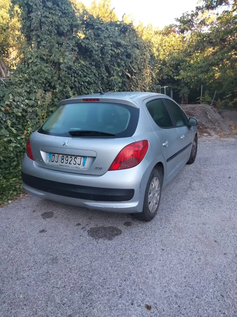 Peugeot 207 5p 1.4 hdi One-Line - 2