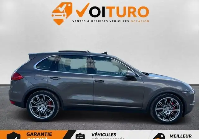 Porsche Cayenne view 5