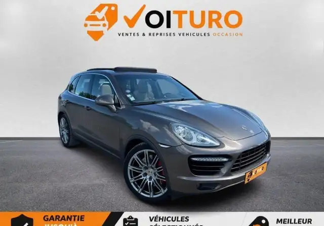 Porsche Cayenne view 2