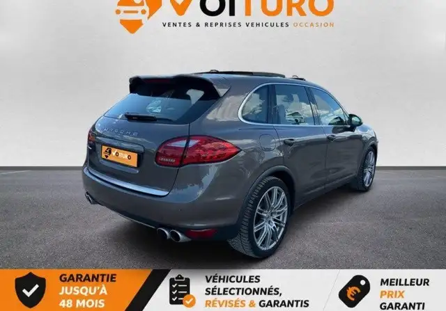 Porsche Cayenne view 4