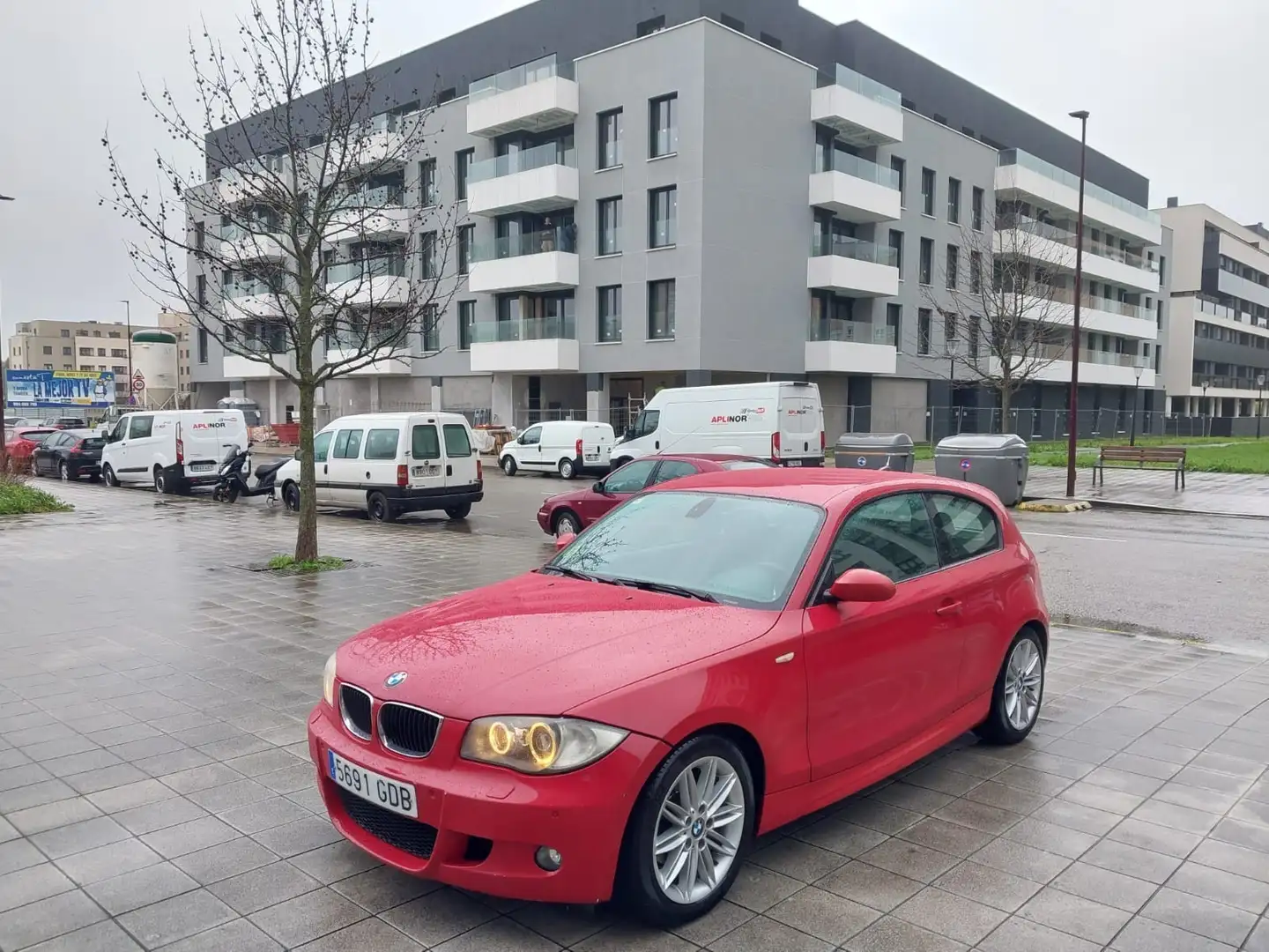 BMW 118 118d M Rojo - 1