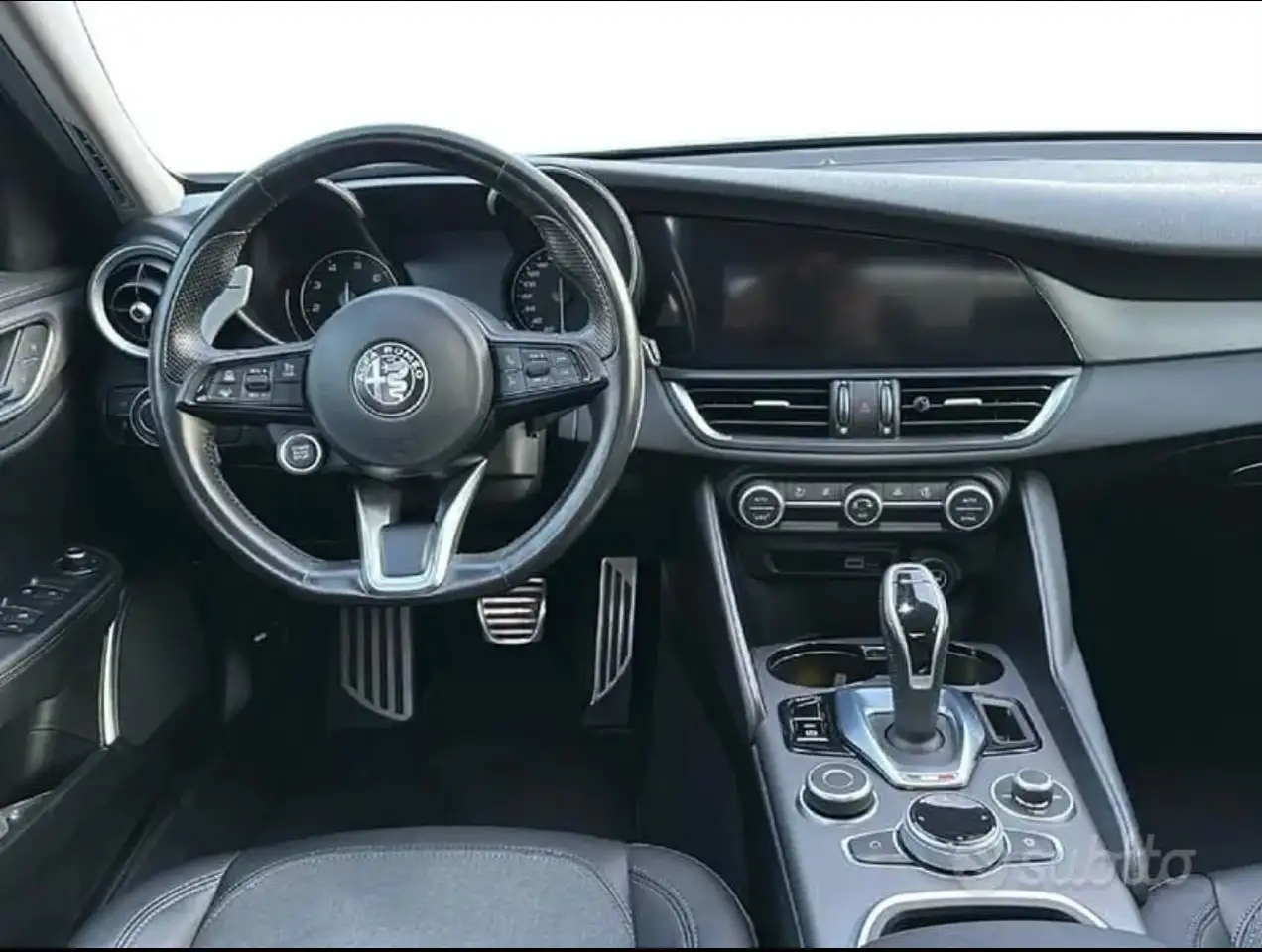 Alfa Romeo Giulia 2021 — фото 13