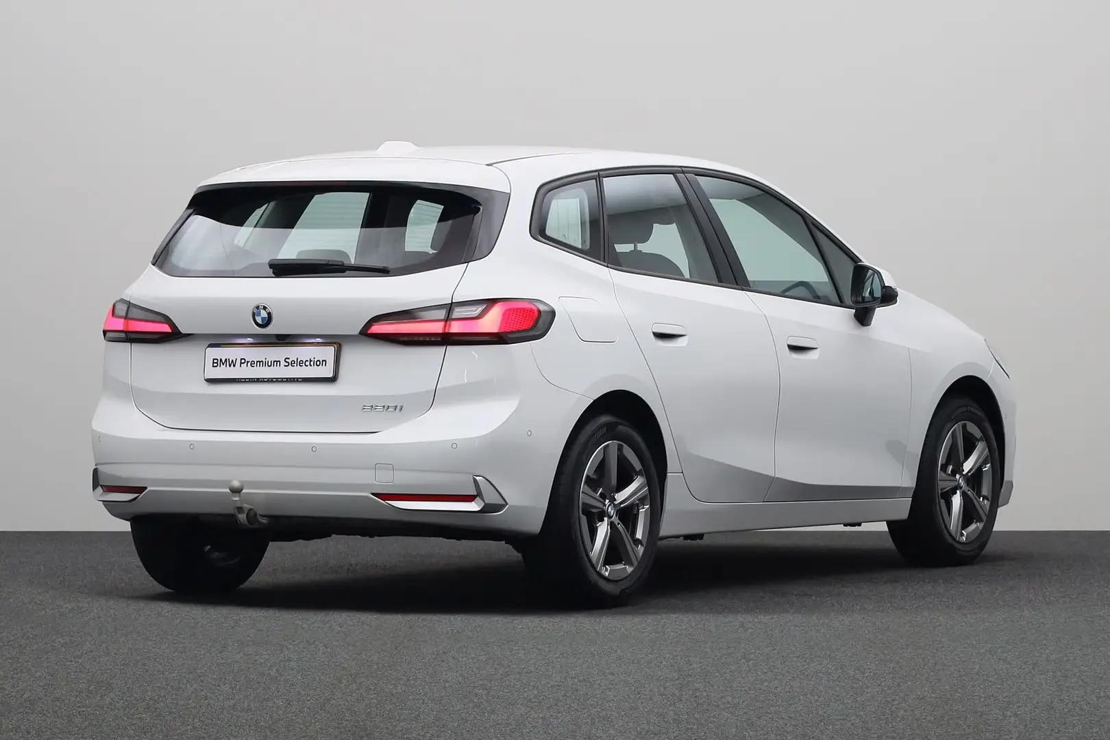 BMW 220 2-serie Active Tourer 220i | Achteruitrijcamera | Wit - 2