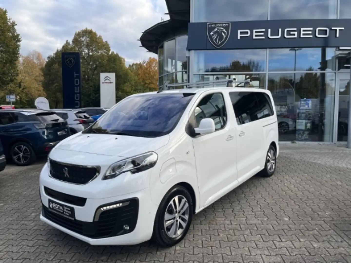 Peugeot Traveller Allure e-L2  Business VIP 7-Sitzer Blanc - 1
