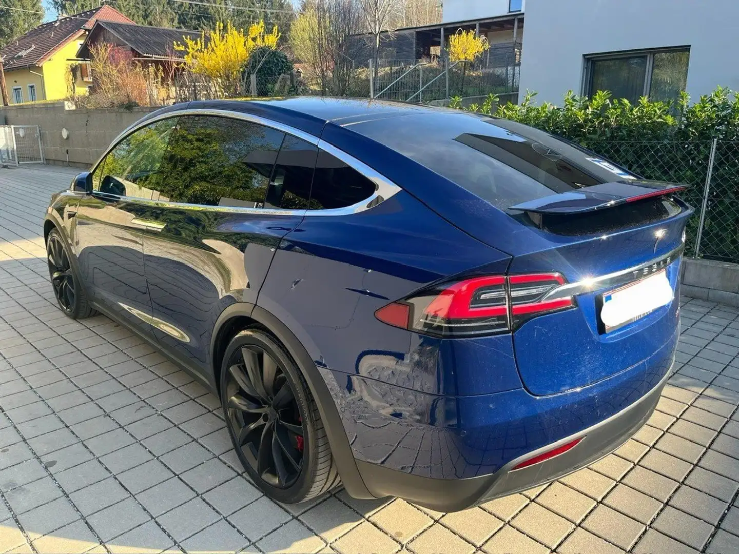 Tesla Model X Performance, 7-Sitzer, 770 PS Blau - 2