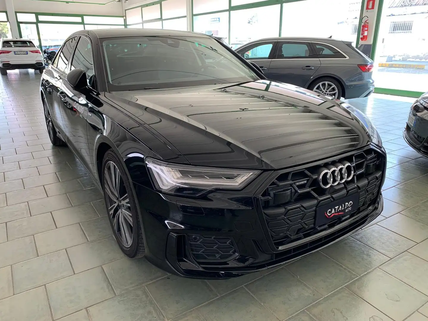 Audi A6 A6 V Berl 40 2.0 tdi mhev Bus Sp SLine quattr s-tr Noir - 1
