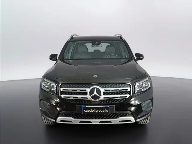 Mercedes-Benz GLB view 2
