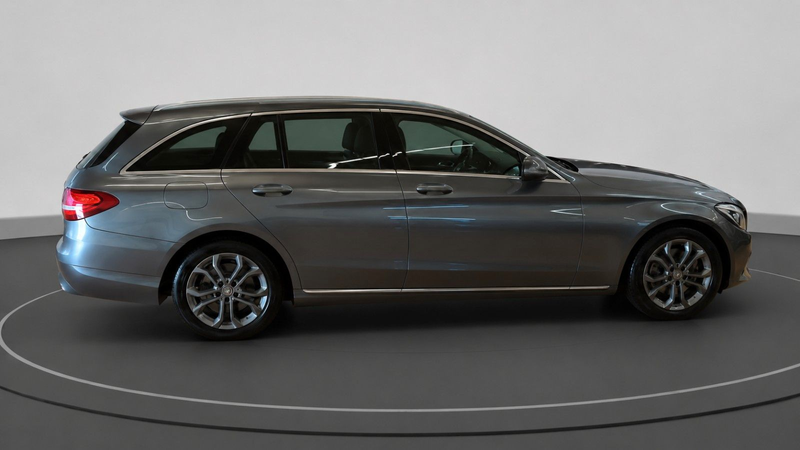Mercedes-Benz C 180 Avantgarde *NAVI*AHK*2.HAND*LED-LICHT* — photo 6