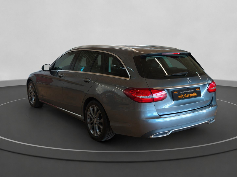 Mercedes-Benz C 180 Avantgarde *NAVI*AHK*2.HAND*LED-LICHT* — photo 2