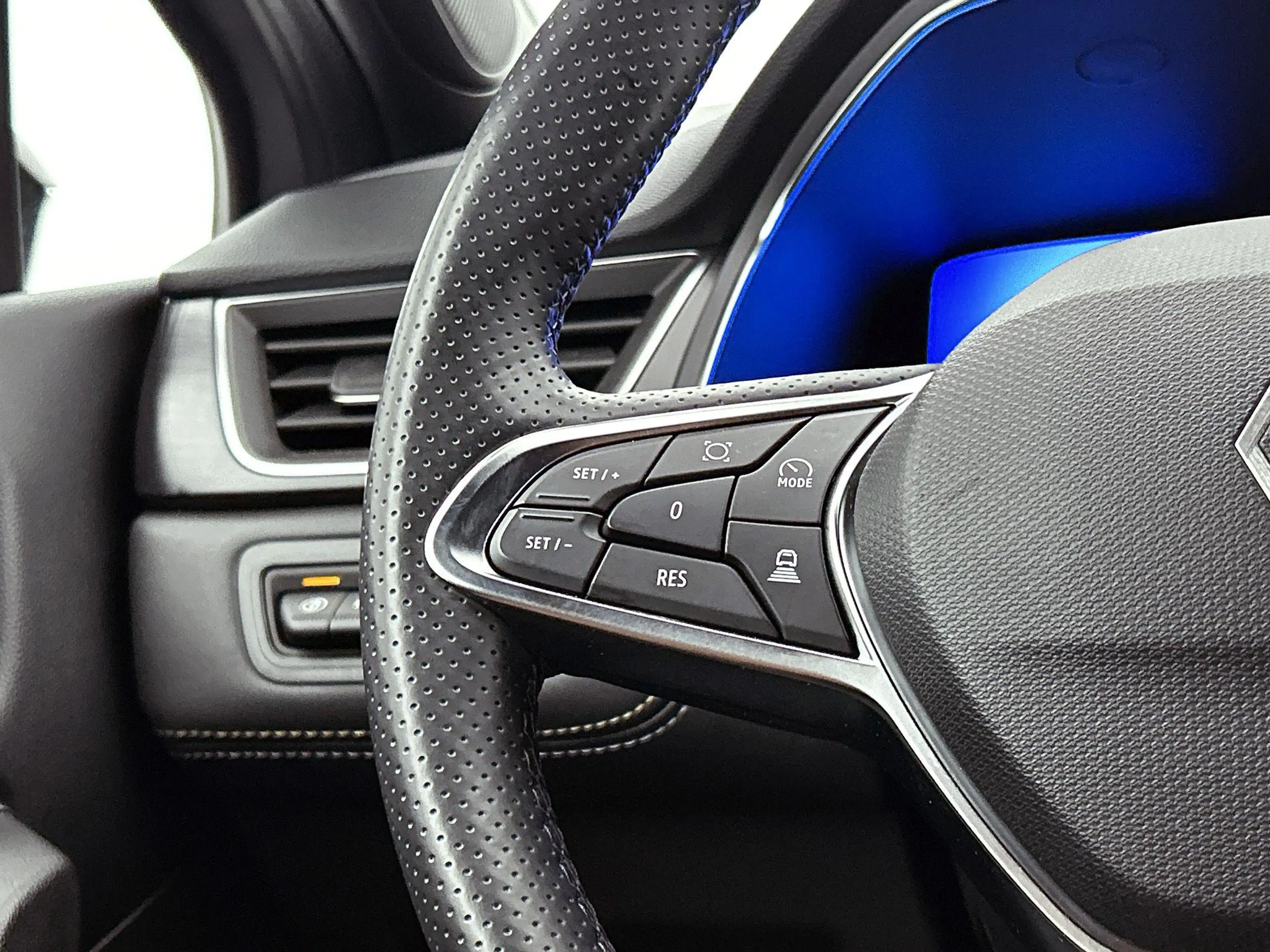 Renault Symbioz 1.6 E-Tech full hybrid 145 iconic | Apple carplay/ — photo 14