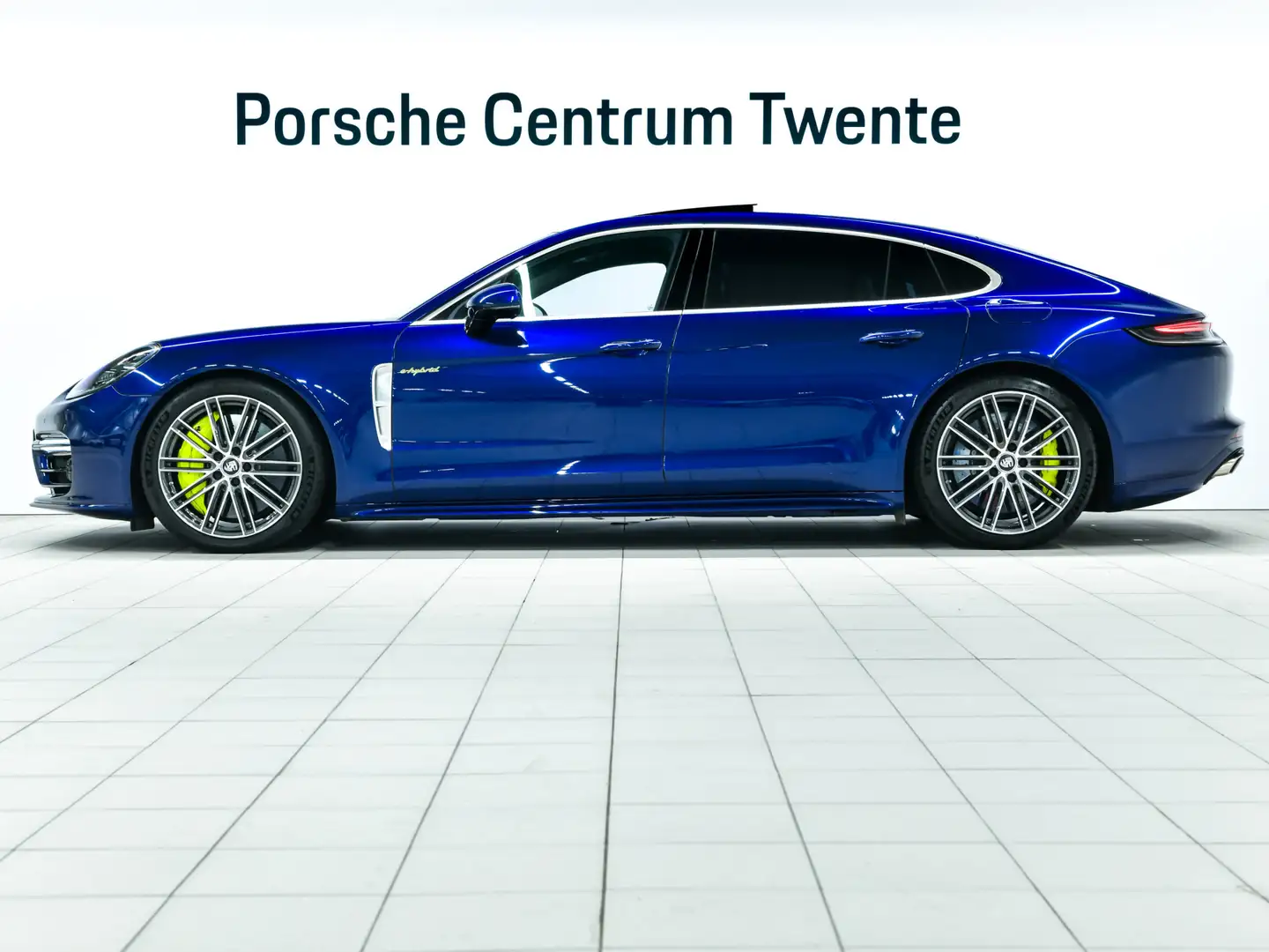 Porsche Panamera Turbo S E-Hybrid Executive Blau - 2