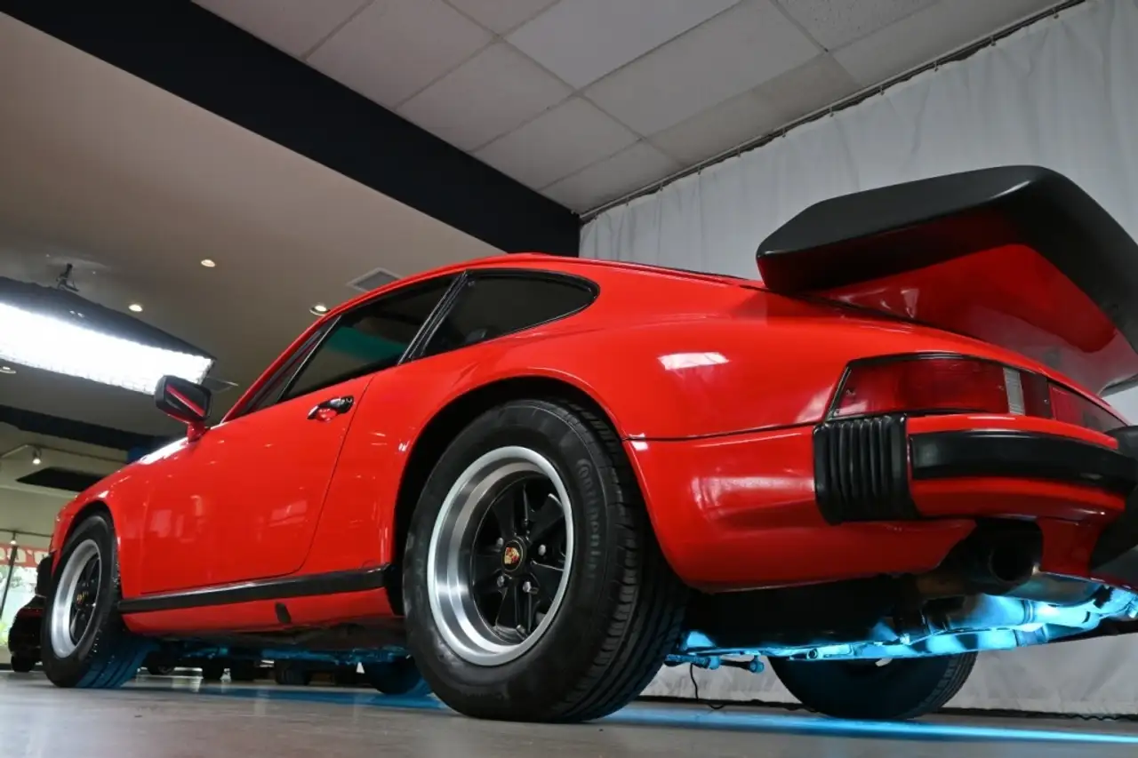 Porsche 911 снимка Porsche 911
