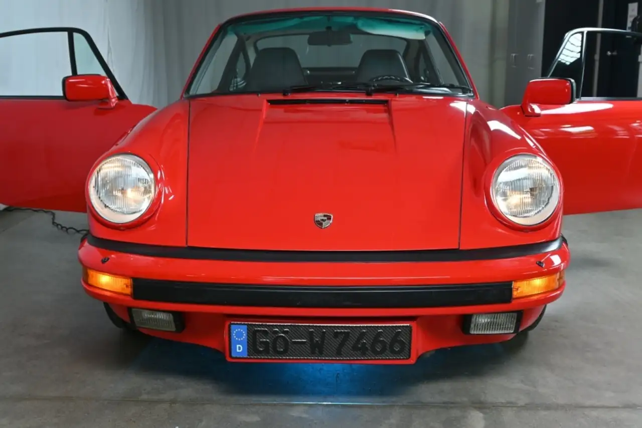Porsche 911 снимка Porsche 911
