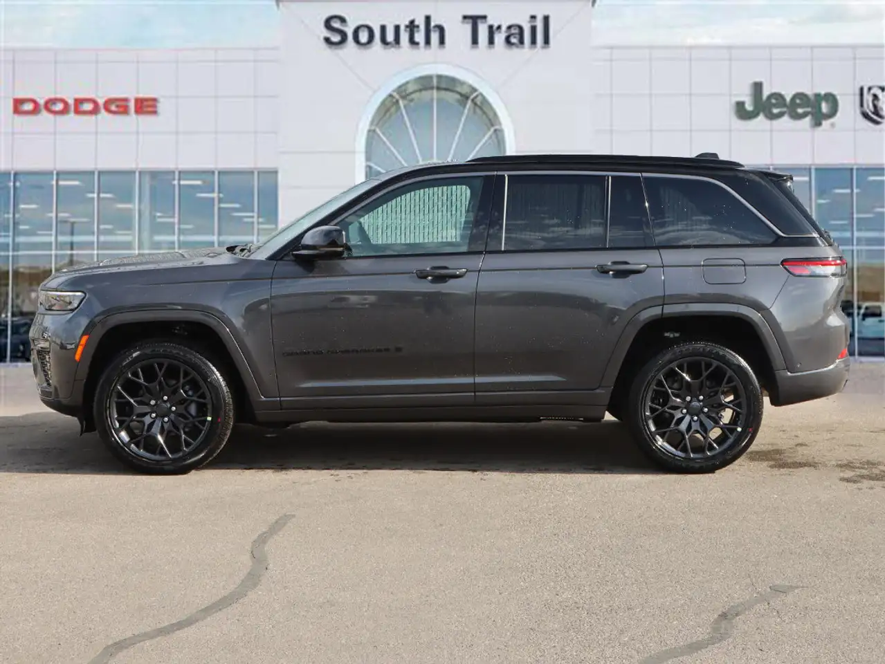 Jeep Grand Cherokee снимка Jeep Grand Cherokee