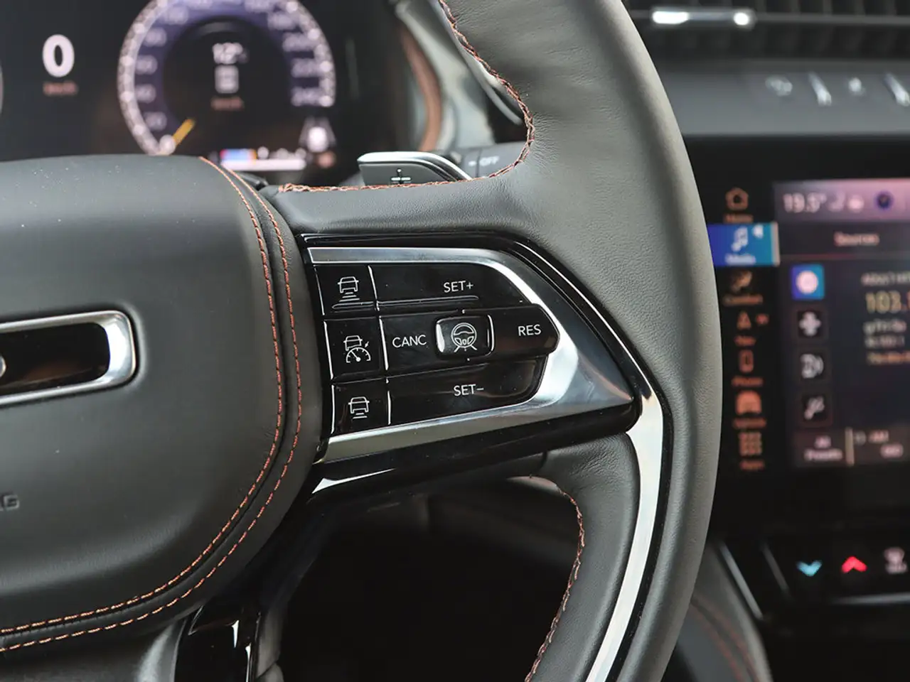 Jeep Grand Cherokee снимка Jeep Grand Cherokee