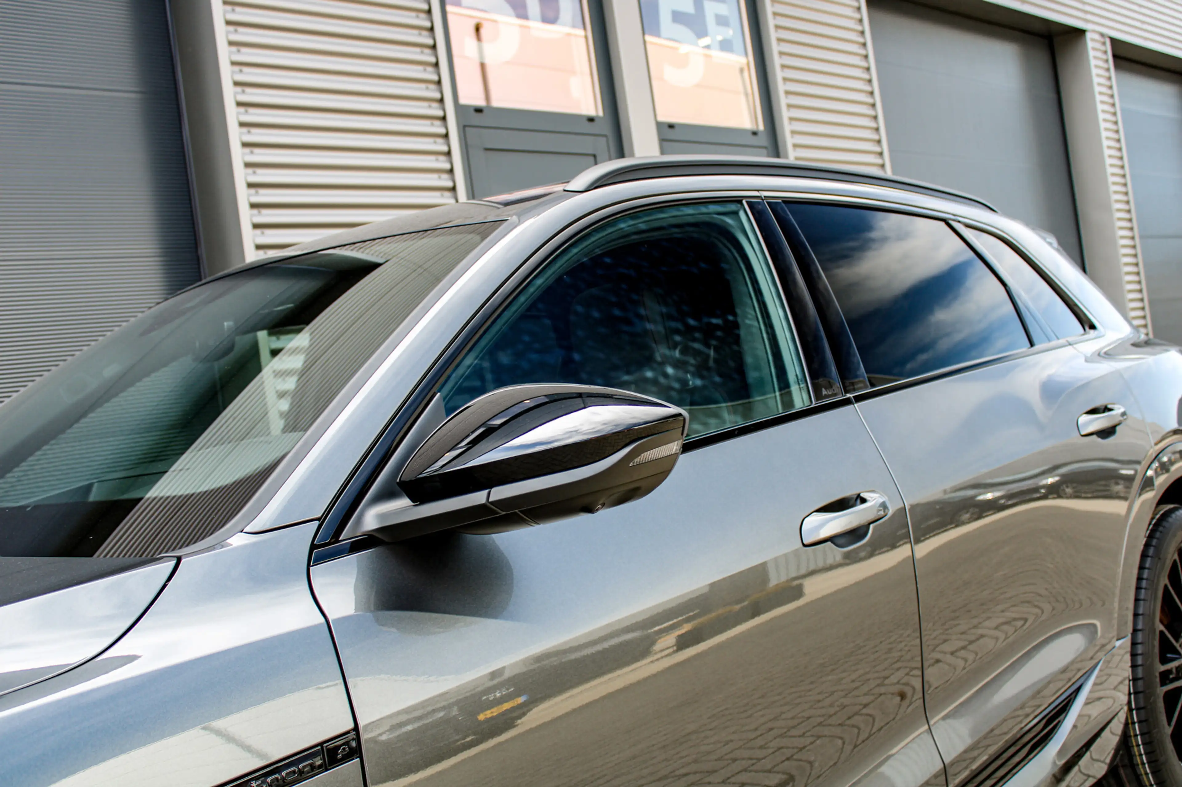 Audi Q8 e-tron 55 quattro S Edition 115 kWh | Luchtvering | Pano — photo 3
