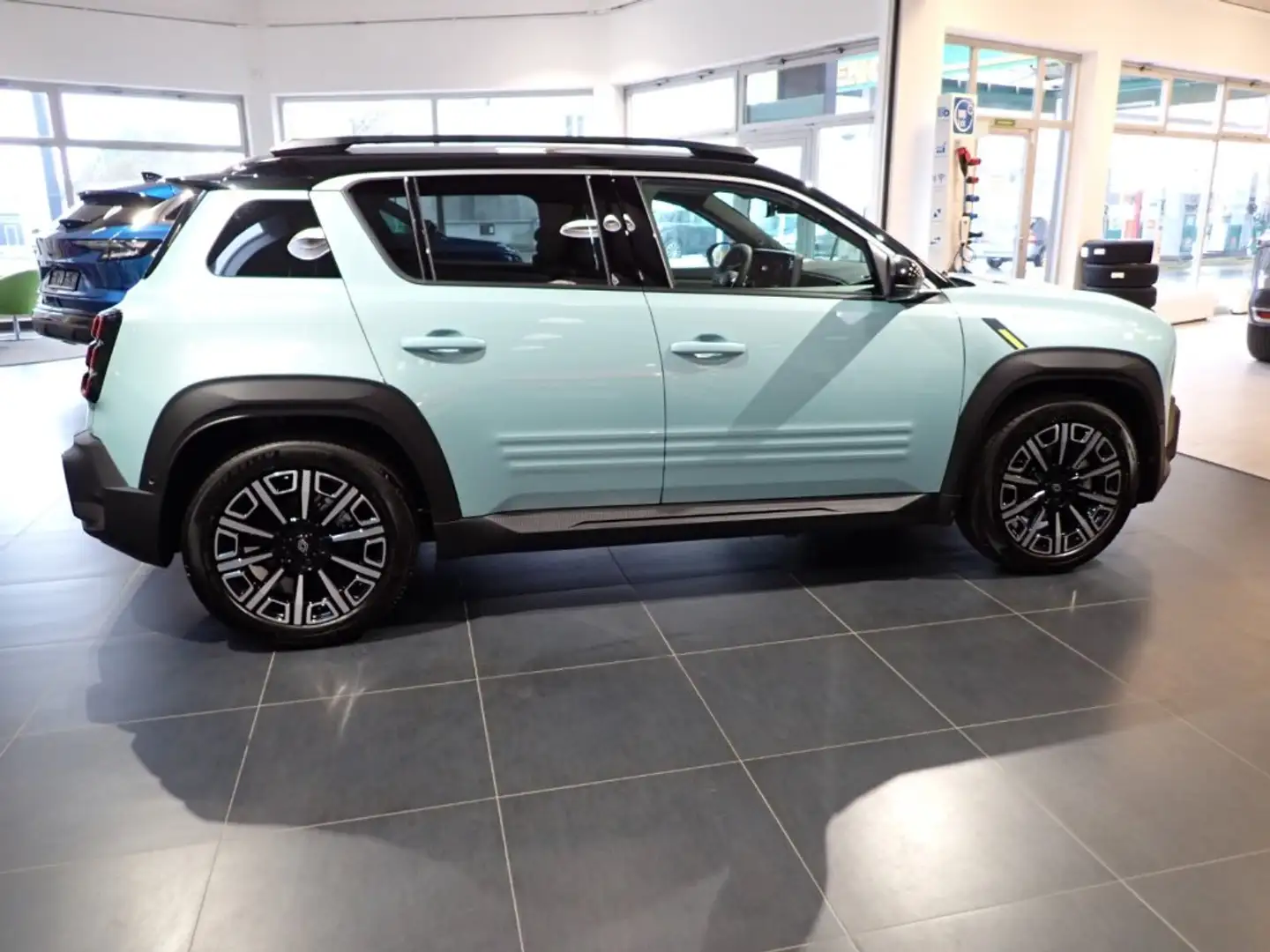 Renault R 4 E-Tech Iconic 150 PS comfort range Grün - 2