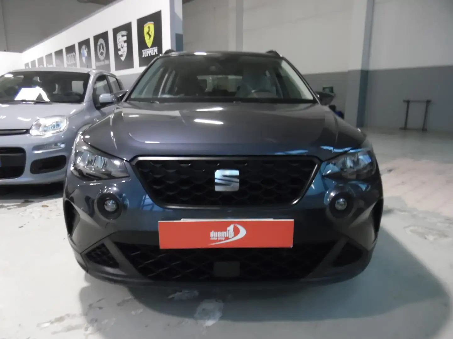 SEAT Arona Arona 1.0 ecotsi Style 95cv Grigio - 1
