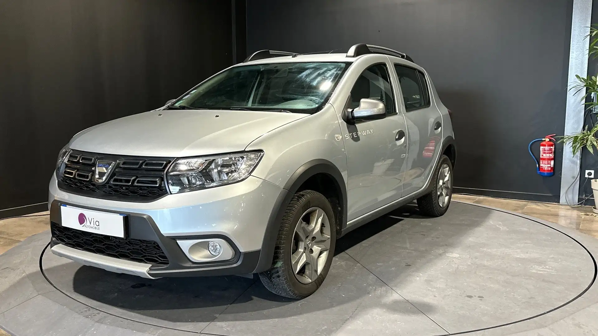 Dacia Sandero TCe 90 Stepway Gris - 1
