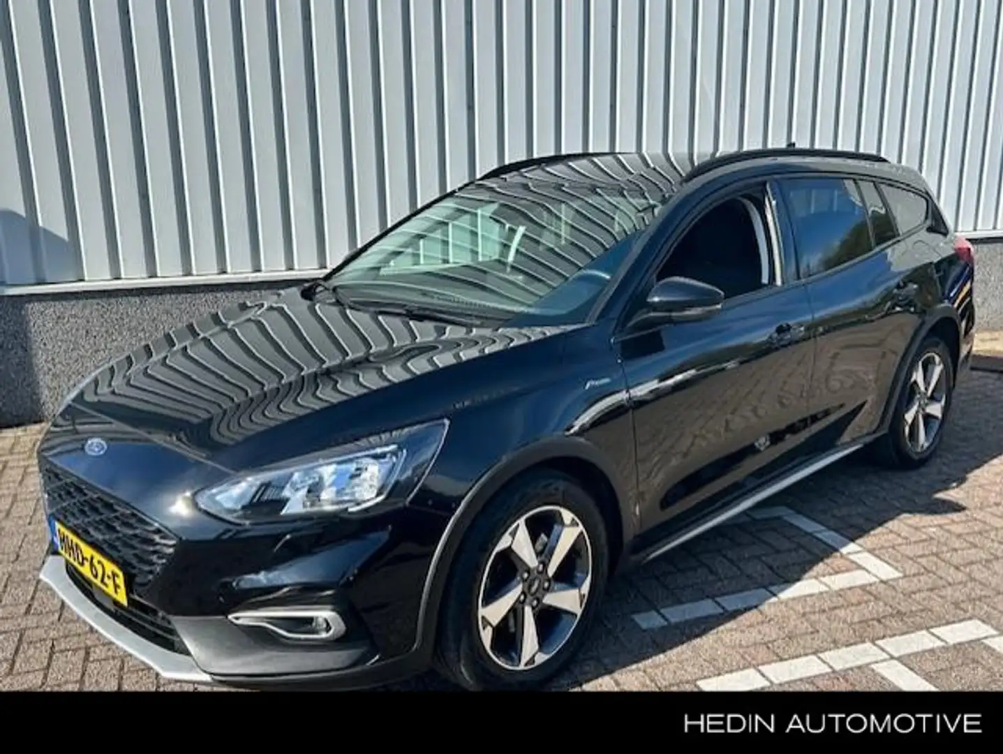 Ford Focus Wagon 1.0 Wagon Active automaat Zwart - 1